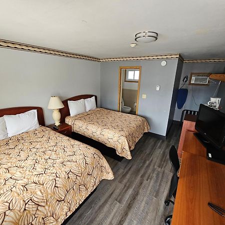Forest Plaza Motel Mount Forest Εξωτερικό φωτογραφία