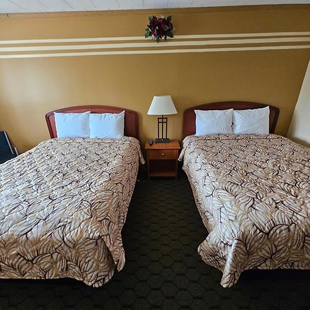Forest Plaza Motel Mount Forest Εξωτερικό φωτογραφία