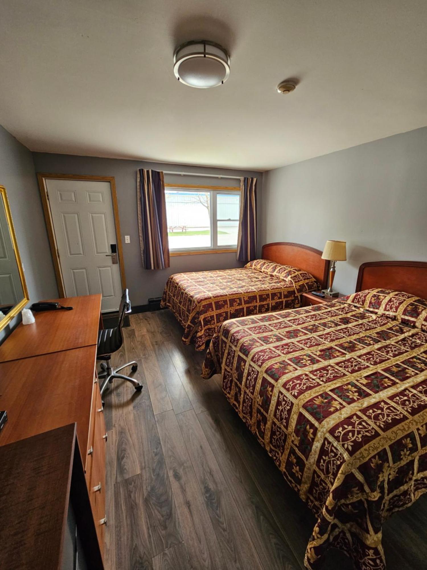 Forest Plaza Motel Mount Forest Εξωτερικό φωτογραφία