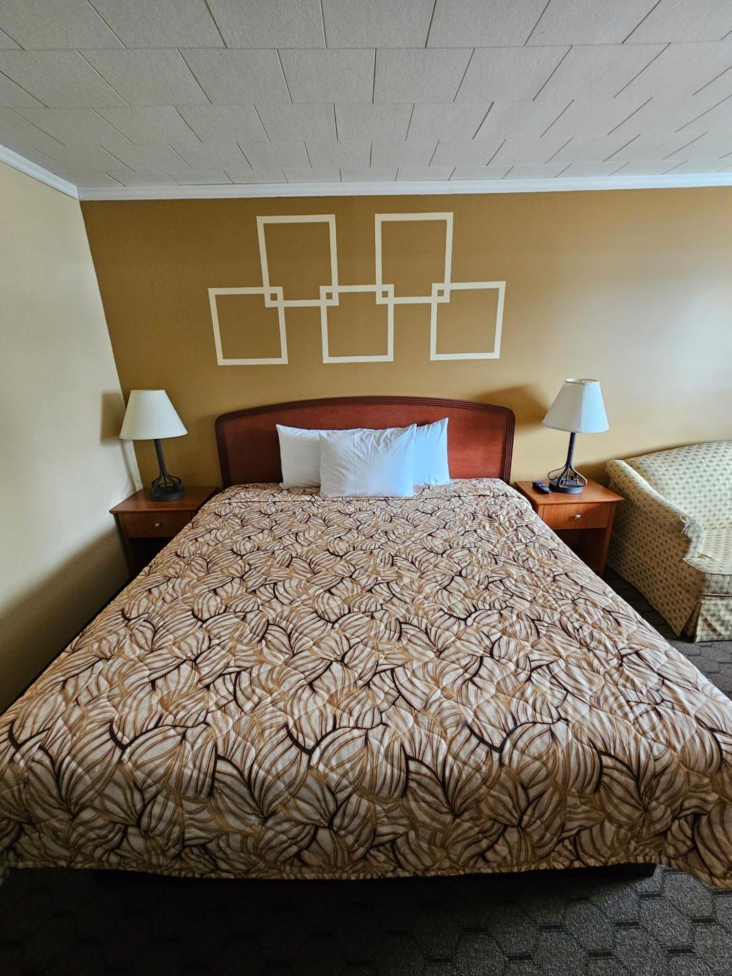 Forest Plaza Motel Mount Forest Εξωτερικό φωτογραφία
