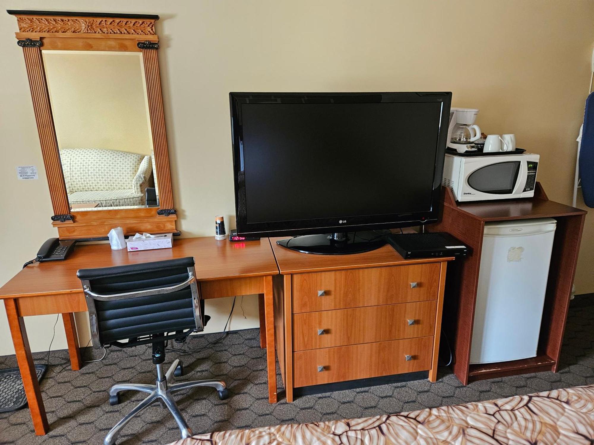Forest Plaza Motel Mount Forest Εξωτερικό φωτογραφία