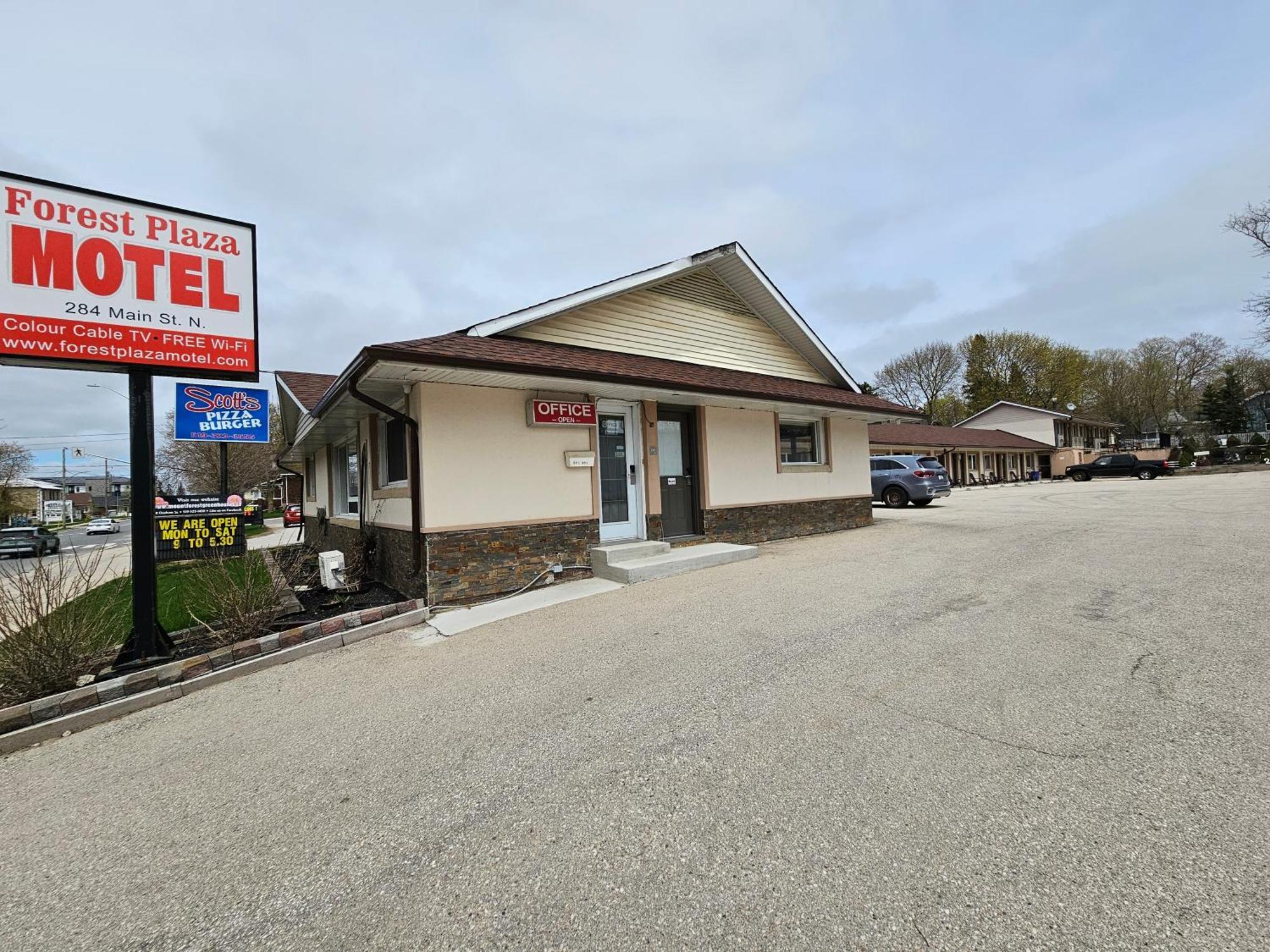Forest Plaza Motel Mount Forest Εξωτερικό φωτογραφία