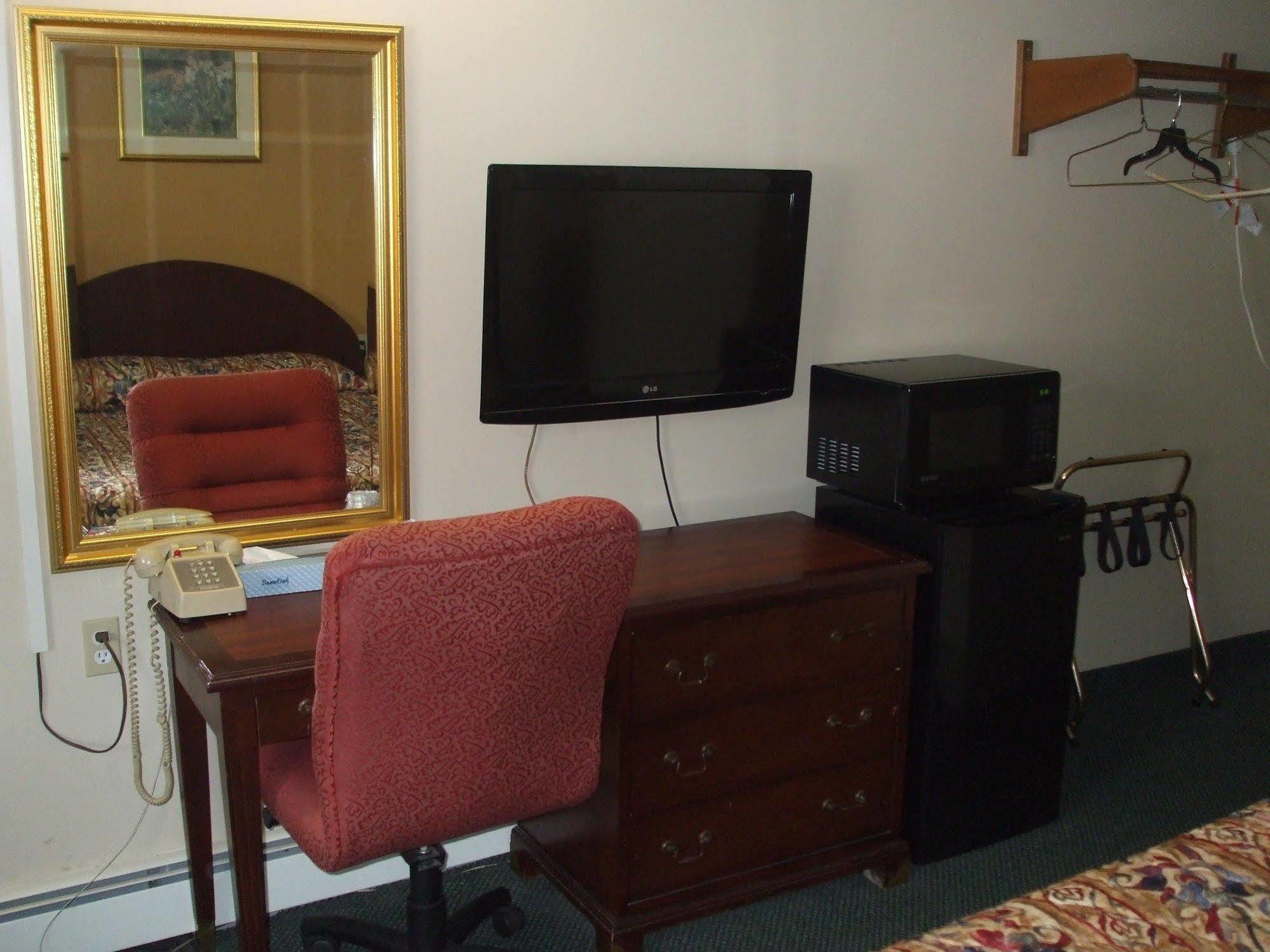 Forest Plaza Motel Mount Forest Εξωτερικό φωτογραφία
