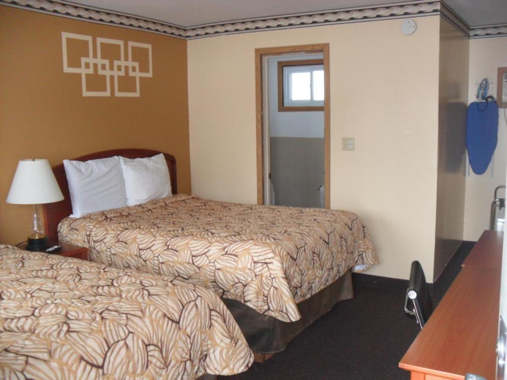 Forest Plaza Motel Mount Forest Εξωτερικό φωτογραφία