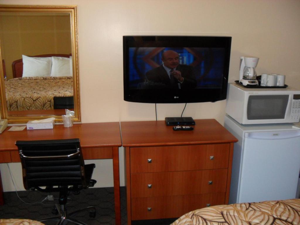 Forest Plaza Motel Mount Forest Εξωτερικό φωτογραφία
