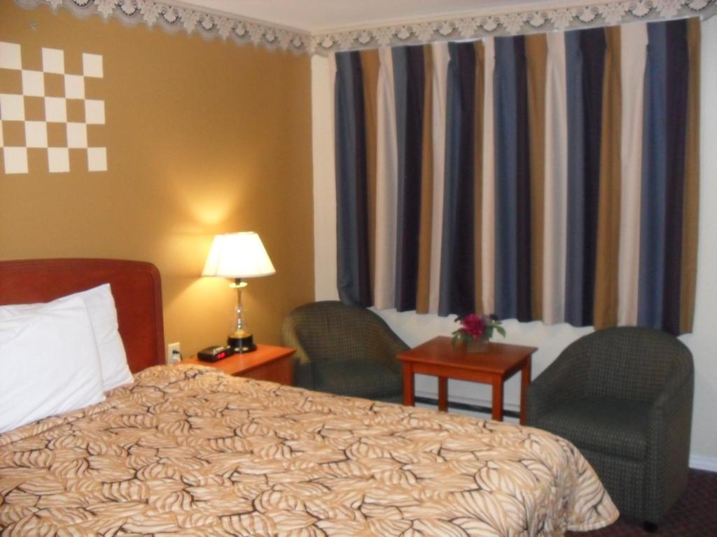 Forest Plaza Motel Mount Forest Εξωτερικό φωτογραφία