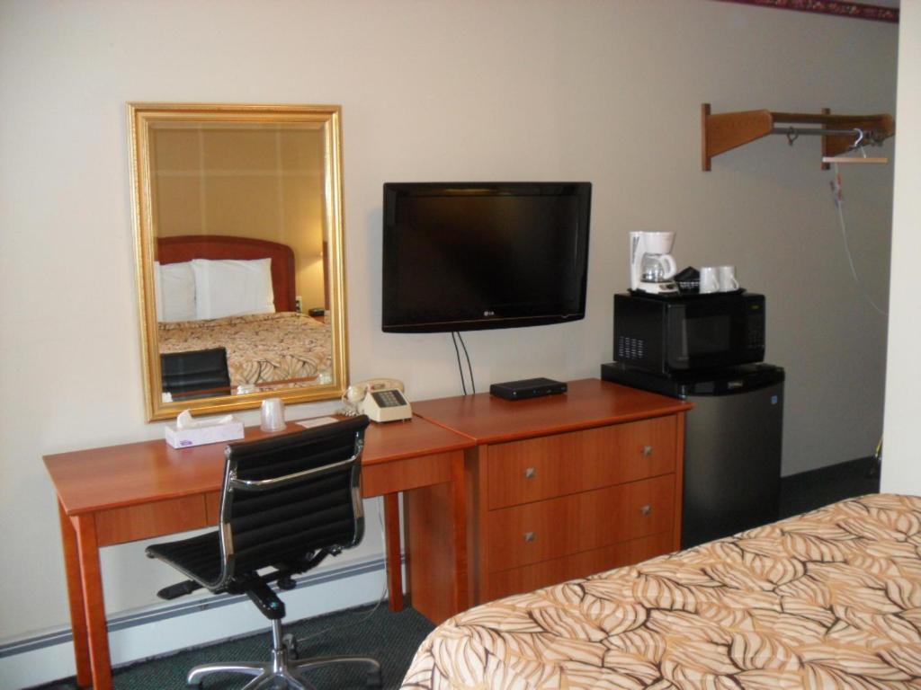 Forest Plaza Motel Mount Forest Εξωτερικό φωτογραφία