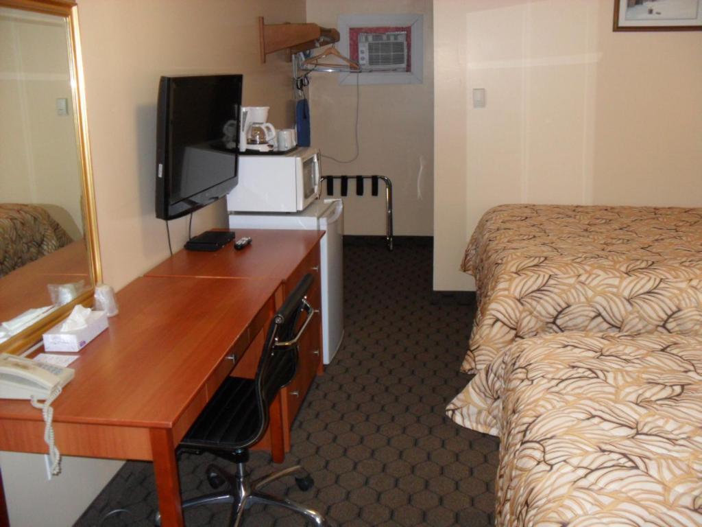 Forest Plaza Motel Mount Forest Εξωτερικό φωτογραφία