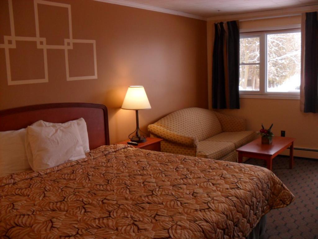 Forest Plaza Motel Mount Forest Εξωτερικό φωτογραφία