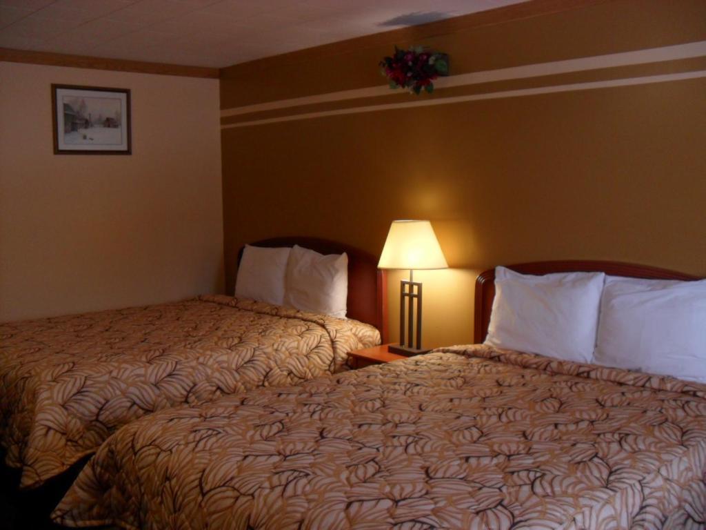 Forest Plaza Motel Mount Forest Εξωτερικό φωτογραφία