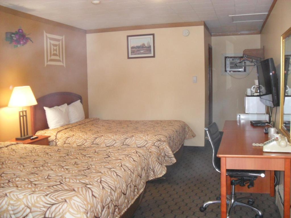 Forest Plaza Motel Mount Forest Εξωτερικό φωτογραφία