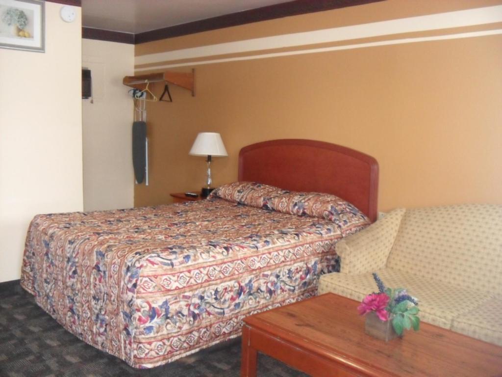 Forest Plaza Motel Mount Forest Εξωτερικό φωτογραφία